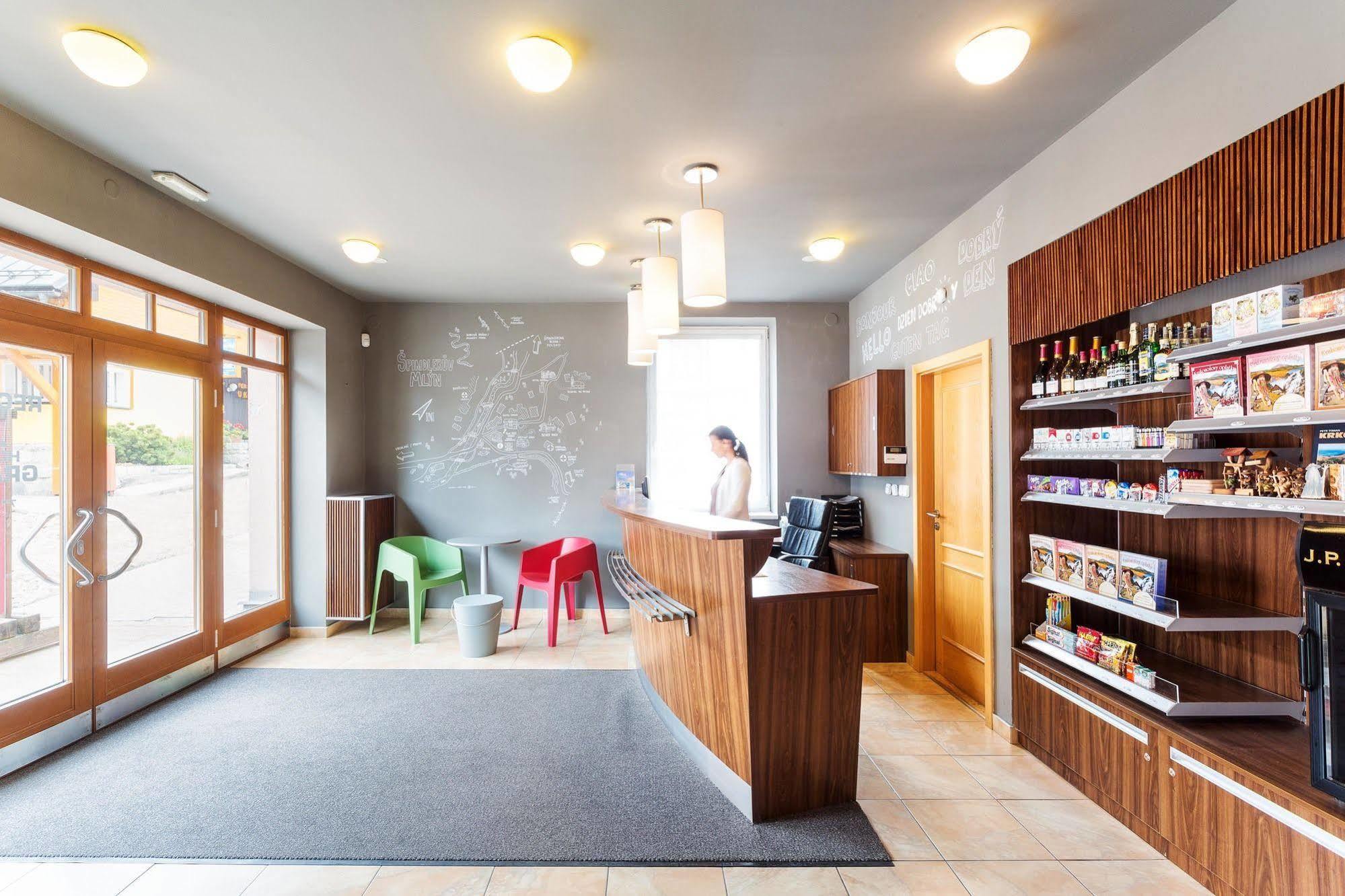 格兰德酒店 Špindlerŭv Mlýn 外观 照片